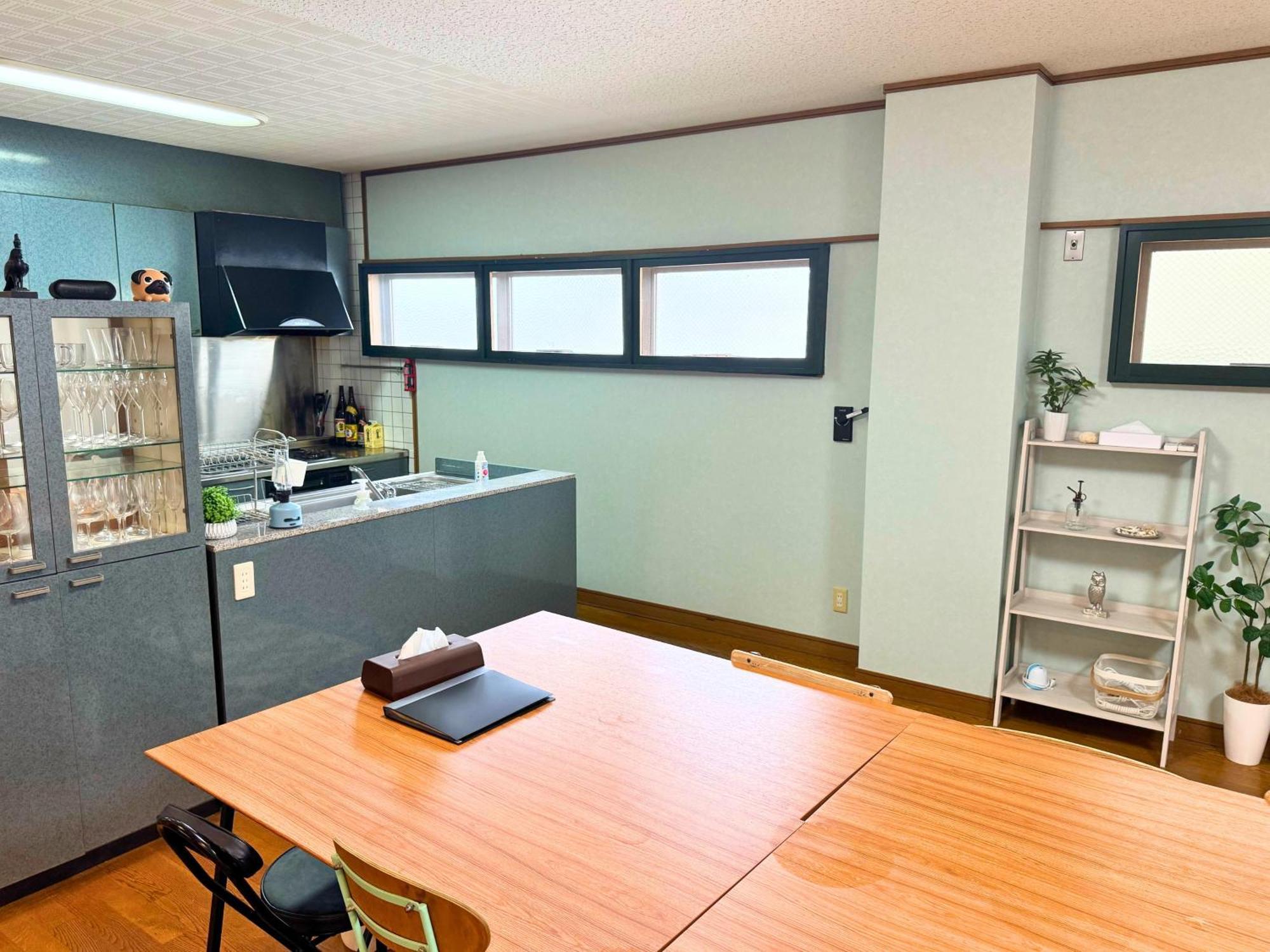 石垣島グループの宿 2216 にじいろ ユーグレナモール内 Ishigaki  Buitenkant foto